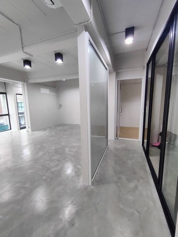 ให้เช่าโฮมออฟฟิศ4ชั้น320 ตร.ม.ย่านนวลจันทร์รามอินทรา40ใกล้MRTรามอินทรากม.6 เลียบด่วน เหมาะทำโฮมออฟฟิศ โครงการดิสทริคเอกมัย-รามอินทรา หลังมุม 7
