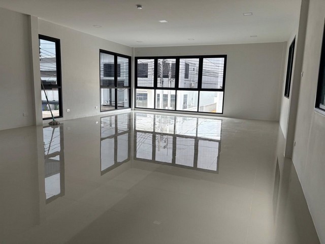 ให้เช่าโกดังใหม่พร้อมออฟฟิศ 504 ตรม. เนื้อที่ 220 ตรว. โครงการ Prime Estate (ไพร์ม เอสเตท) บางนา เทพารักษ์ กม.25 7