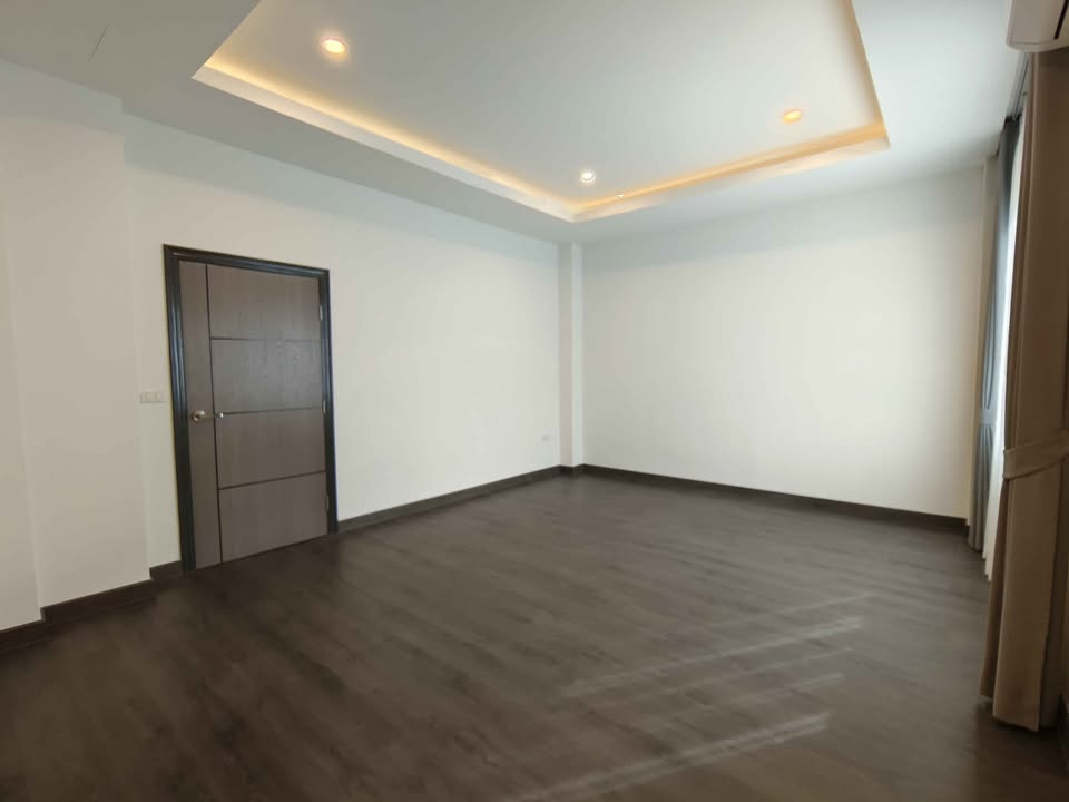 ขาย /ให้เช่า บ้านเดี่ยว 3 ชั้น สุขุมวิท 65(เอกมัย) (บ้านสร้างใหม่เฟอร์นิเจอร์ครบ) 15