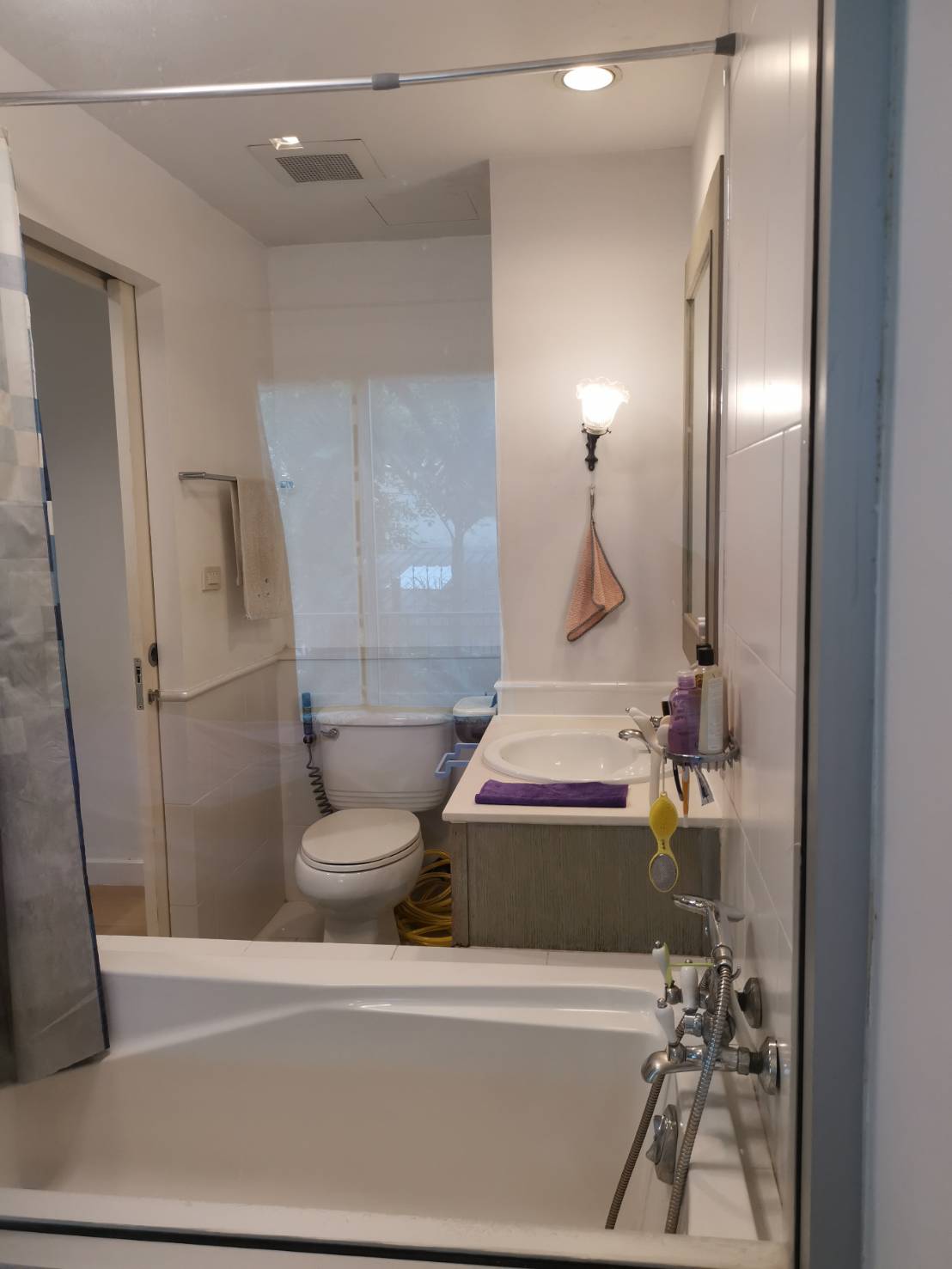 ขายคอนโดมิเนียม ใจกลางกรุงที่ออกแบบสไตล์เมดิเตอร์เรเนียน ขนาด 1 ห้องนอน พร้อมอยู่ ติด MRT รัชโยธิน สระว่ายน้ำระบบเกลือ วิวสวน สงบ ร่มรื่น ปลอดภัย 16