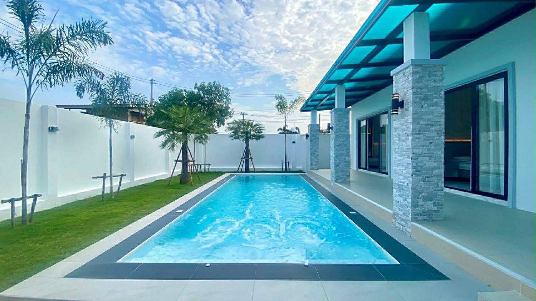 For Sale ขายบ้านพูลวิลล่าหรู บ้านใหม่มือ 1 11