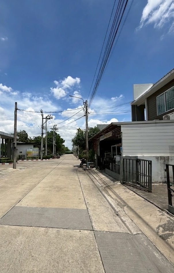 บ้านทาวน์โฮมพร้อมอยู่ 3