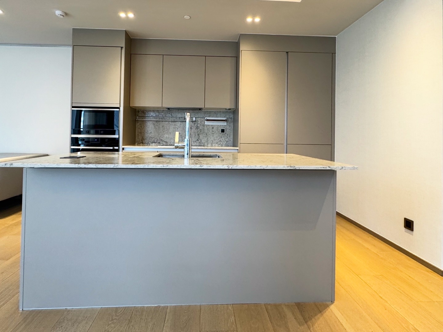 Prime 2 Bedroom in Langsuan 6