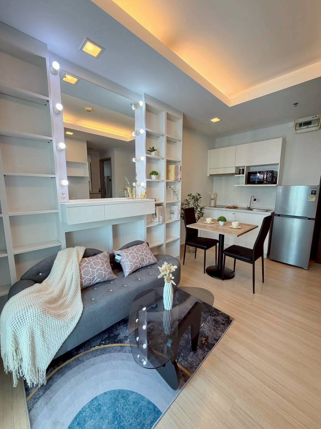True Thonglor condo ( ทรู ทองหล่อ คอนโด) 1