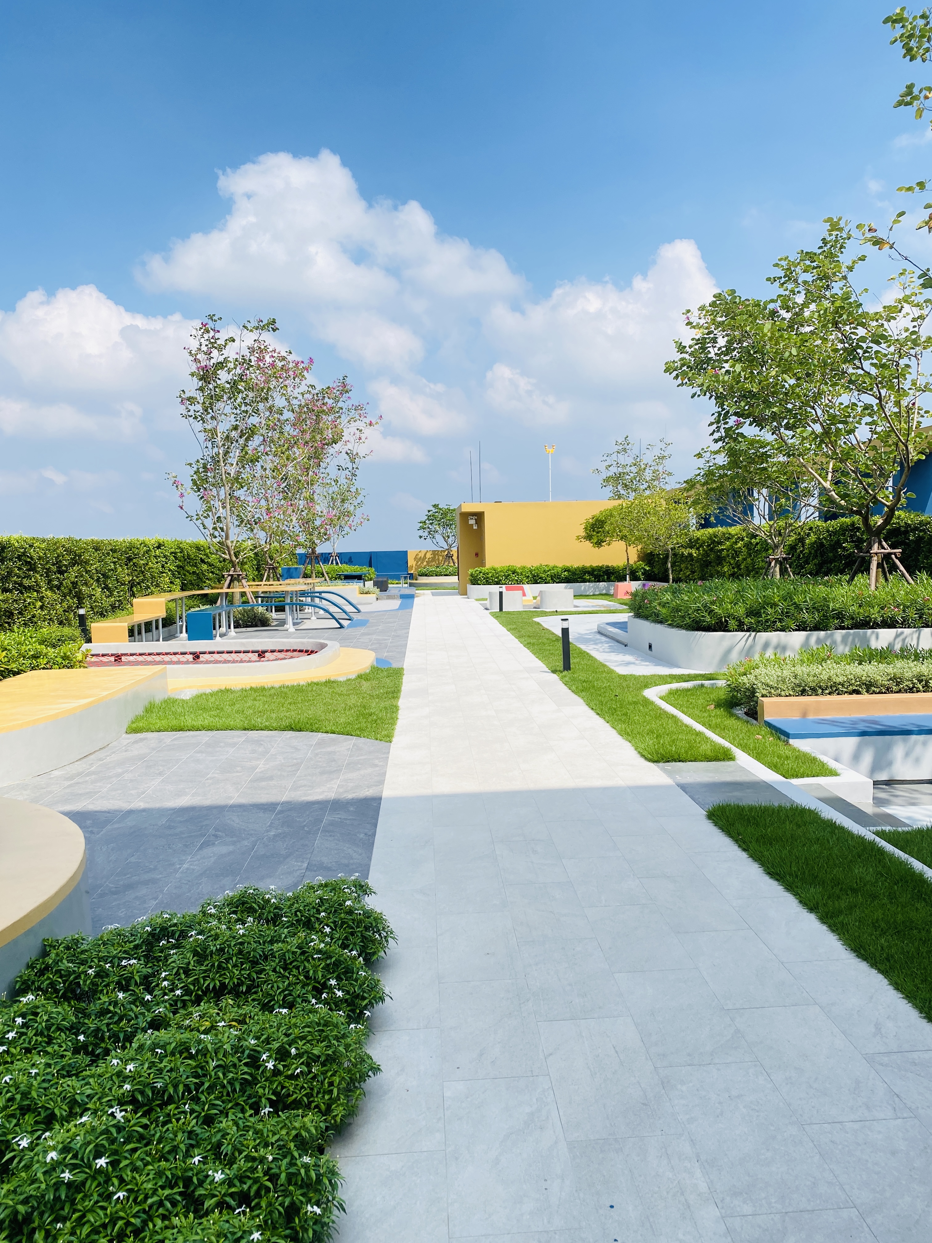 Condo for rent fully furnished ready to move in 1