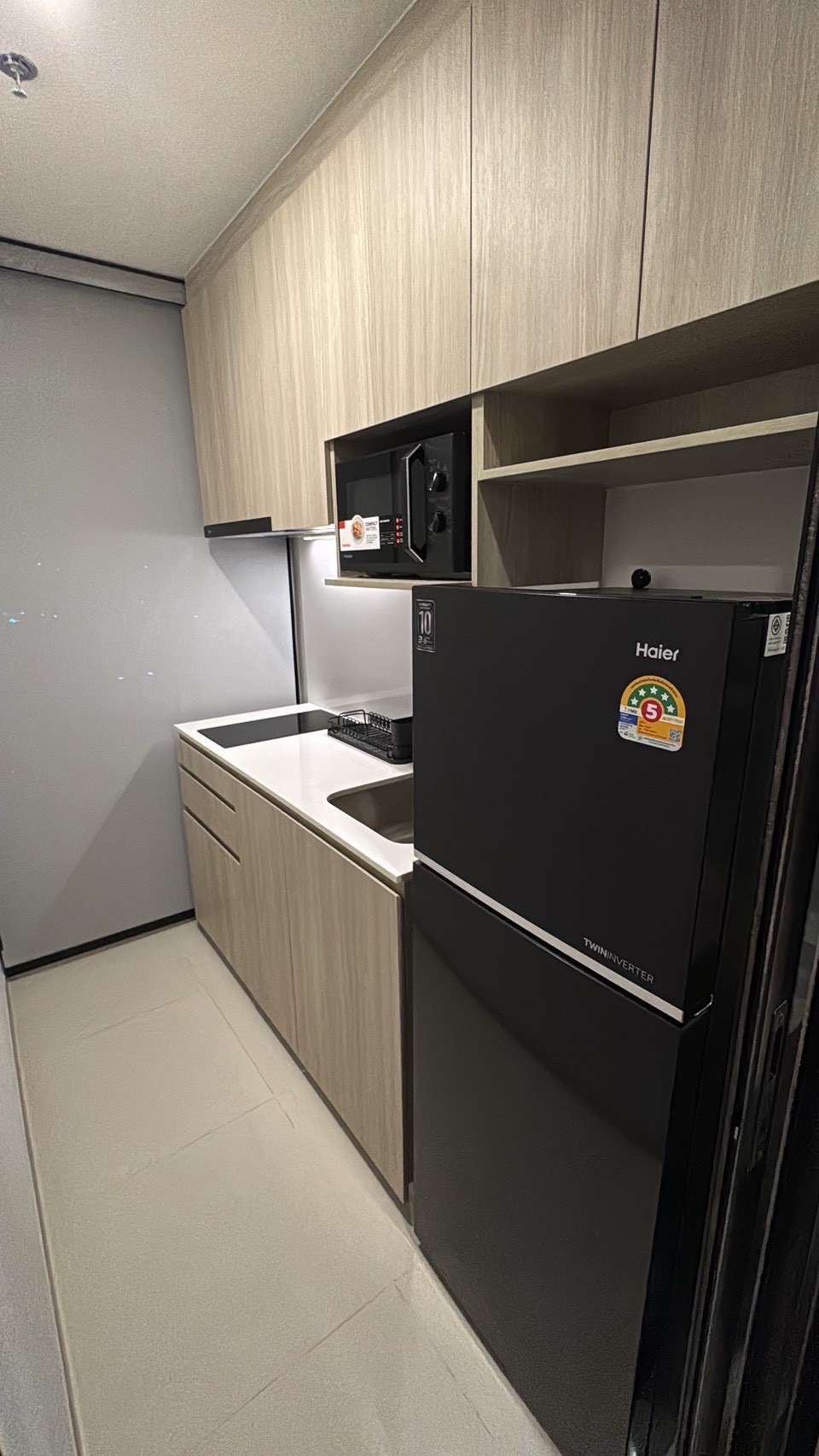 ให้เช่า Condo Origin place bangna ชั้น 10 ขนาด 29 ตรม. วิวสระ ระเบียงฝั่งตะวันออก แดดเช้า  ภาพจากห้องจริง เฟอร์นิเจอร์บิวท์อินครบ ที่นอน lLUNIO 15