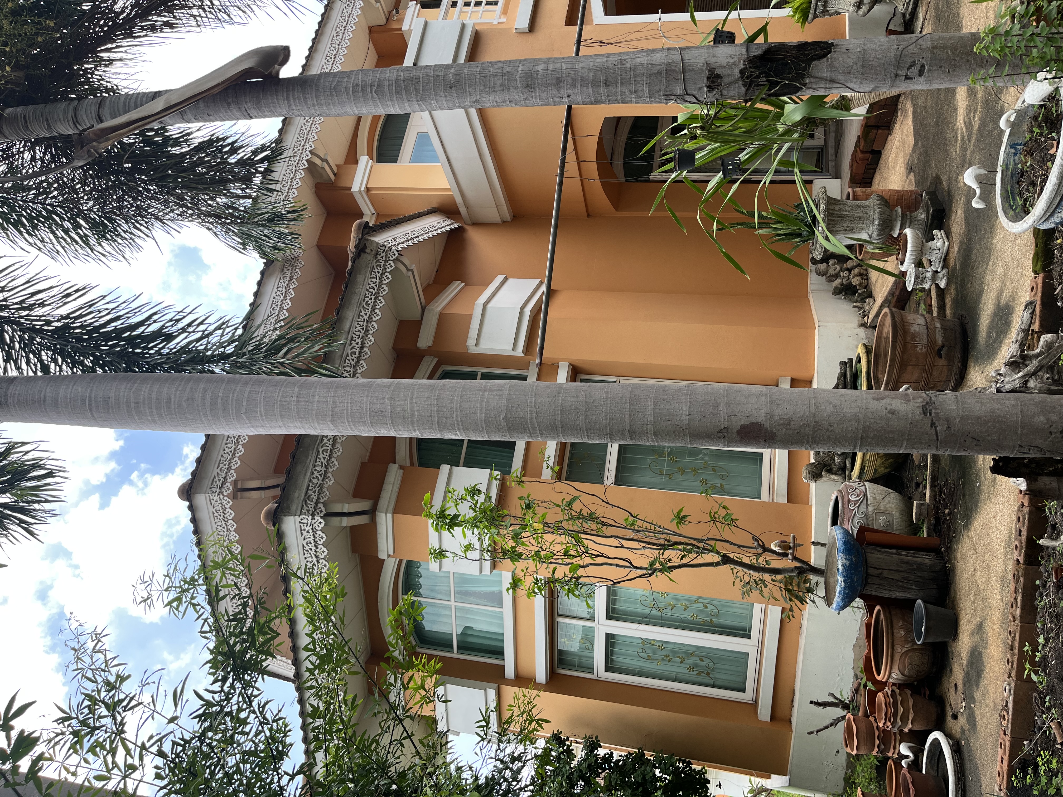 บ้านพร้อมที่ดิน 330 ตรว. แปลงใหญ่หายากในหมู่บ้านธัญธานี โฮม ออนกรีน ติดสนามกอล์ฟ เหมาะกับครอบครัวใหญ่ทำพู หรือสายเรนโนเวททำกำไร 17.9 ล้านบาท รา 5