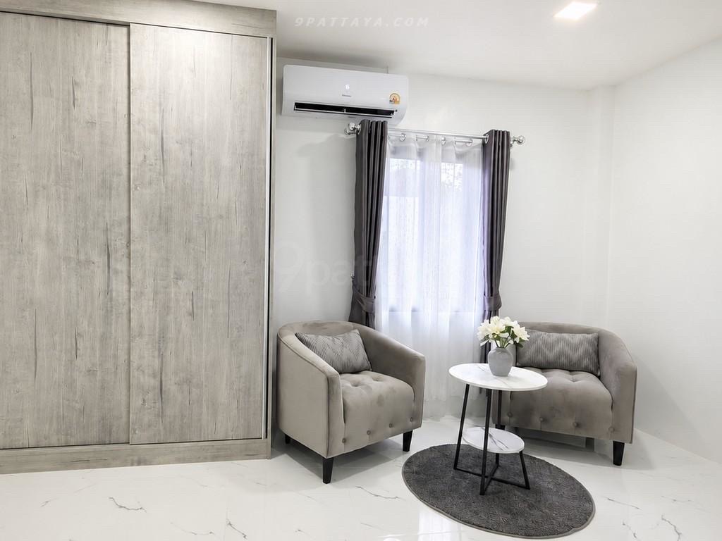 For Rent — Large Single House at Pattaya Land and House, Noen Phlap WanLarge house for rent at Pattaya Land and House, Noen Phlap Wan area. Spacious 6