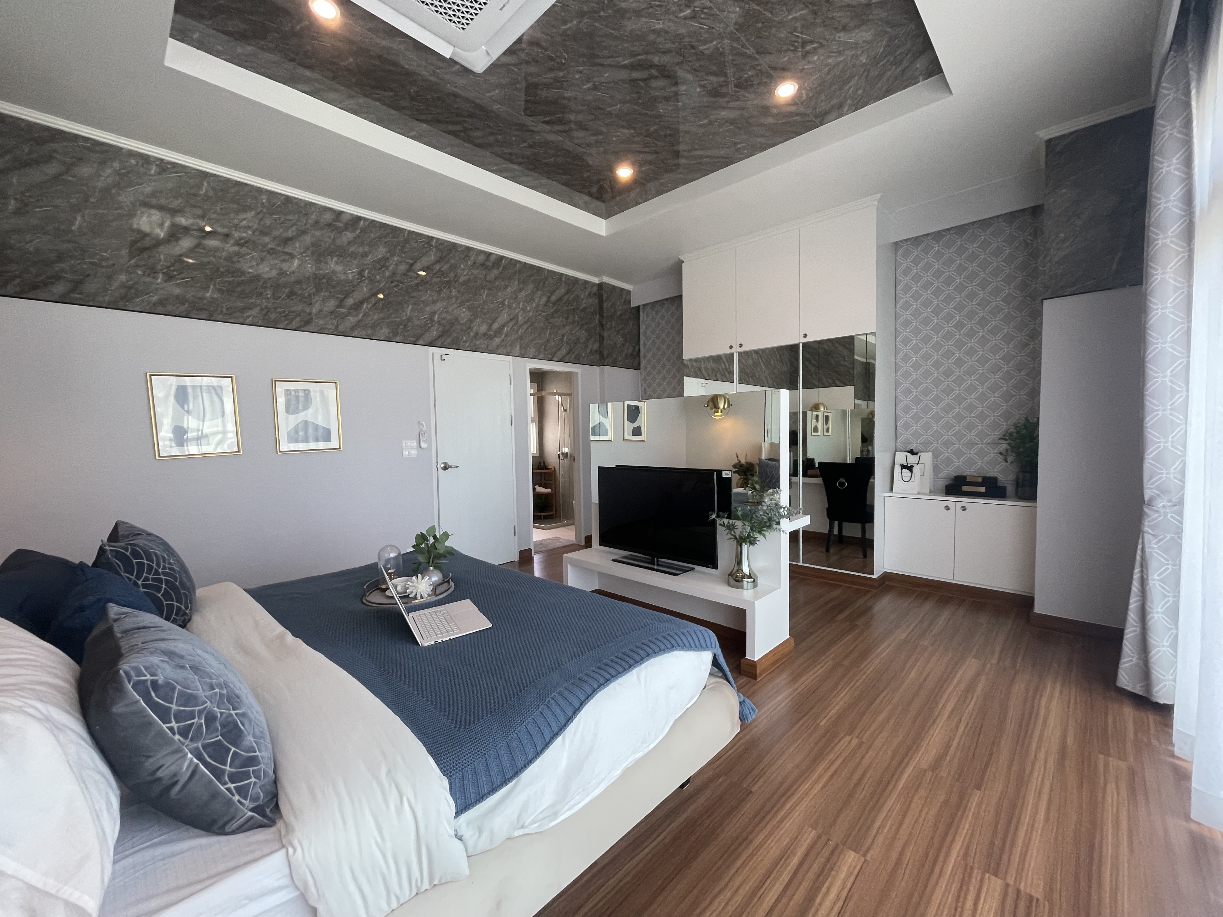 บ้านเดี่ยว 2 ชั้น พื้นที่ใช้สอย 213ตร.ม. ขนาด 4 ห้องนอน 3 ห้องน้ำ 1 ห้องนั่งเล่น ที่จอดรถ 2 คัน 7