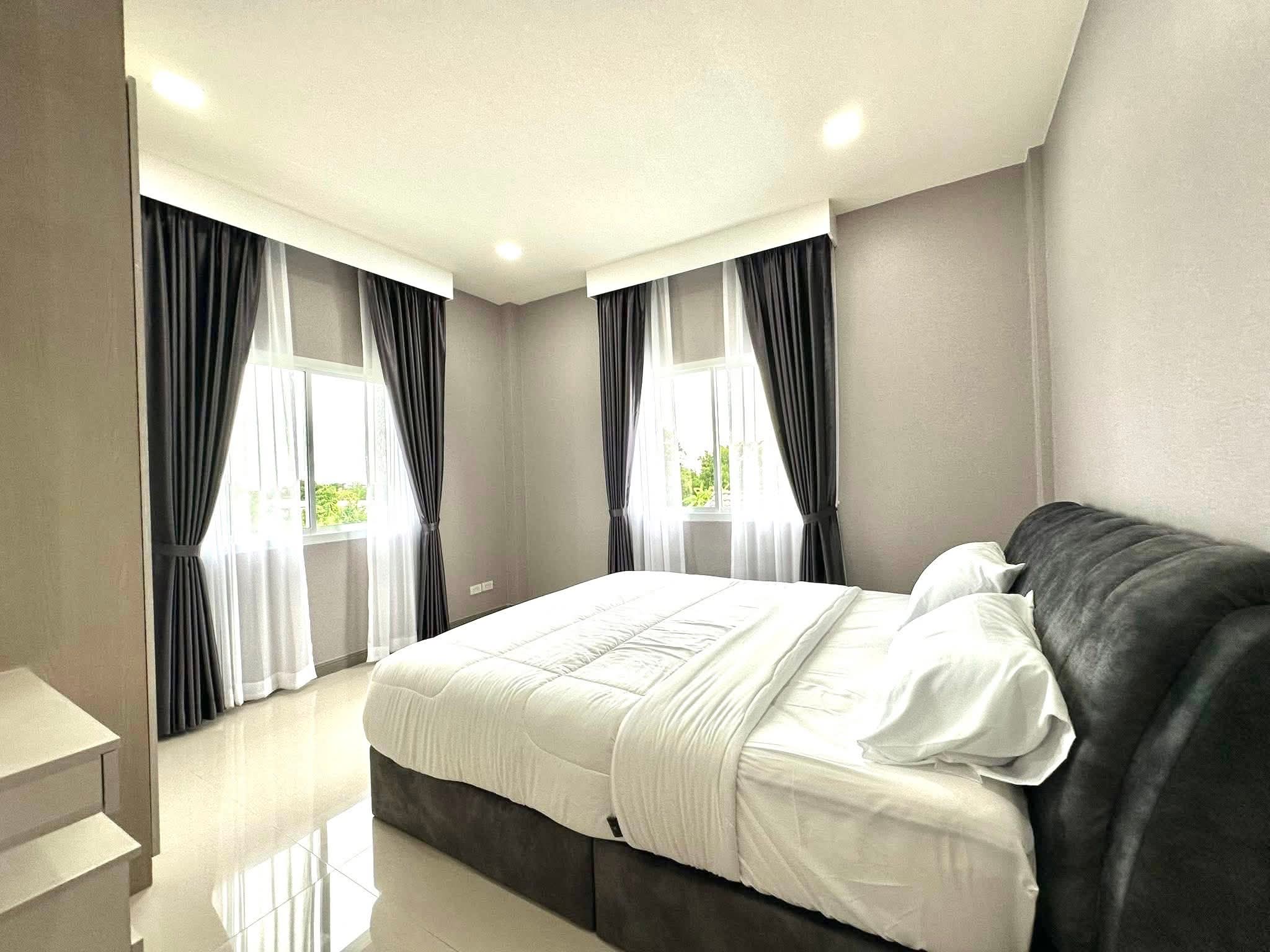 Selling house nearly Jomtien beach 10.9 million  12