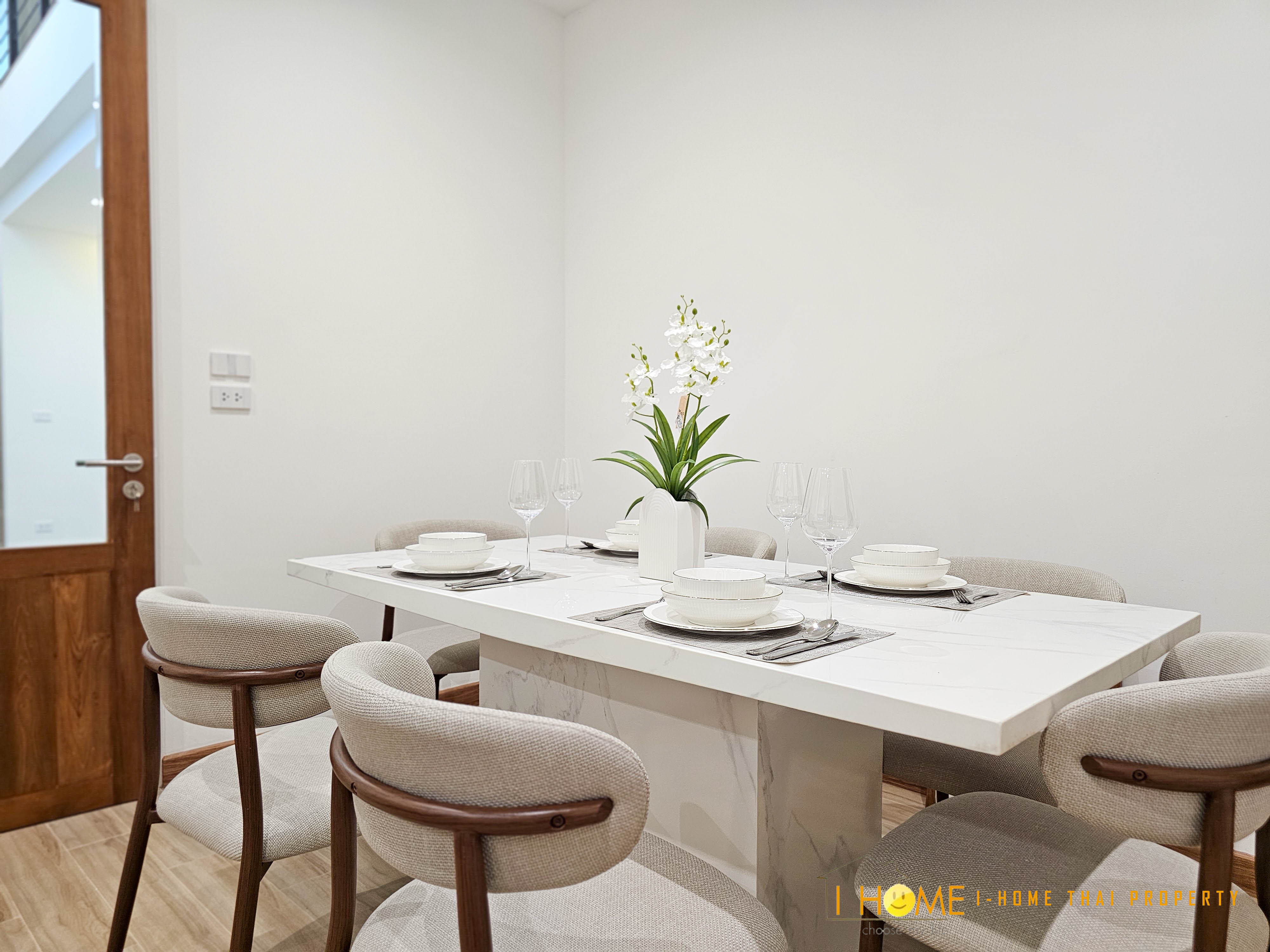 ขายบ้านเดี่ยวในโครงการใกล้สนามบินเชียงใหม่ 7.9ล้านฟรีโอน 11