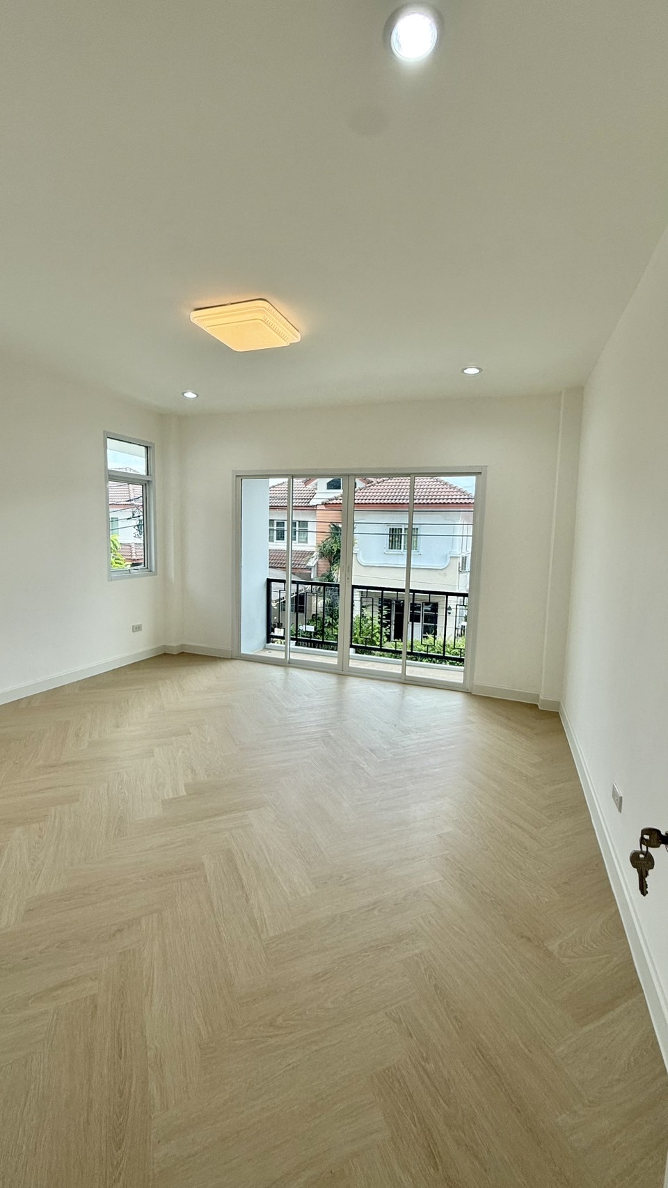 บ้านเดี่ยว renovateใหม่ 50.20 ตรว. ลาดพร้าว101แยก42 ม.วาสินี กทม ใกล้รถไฟฟ้า 8