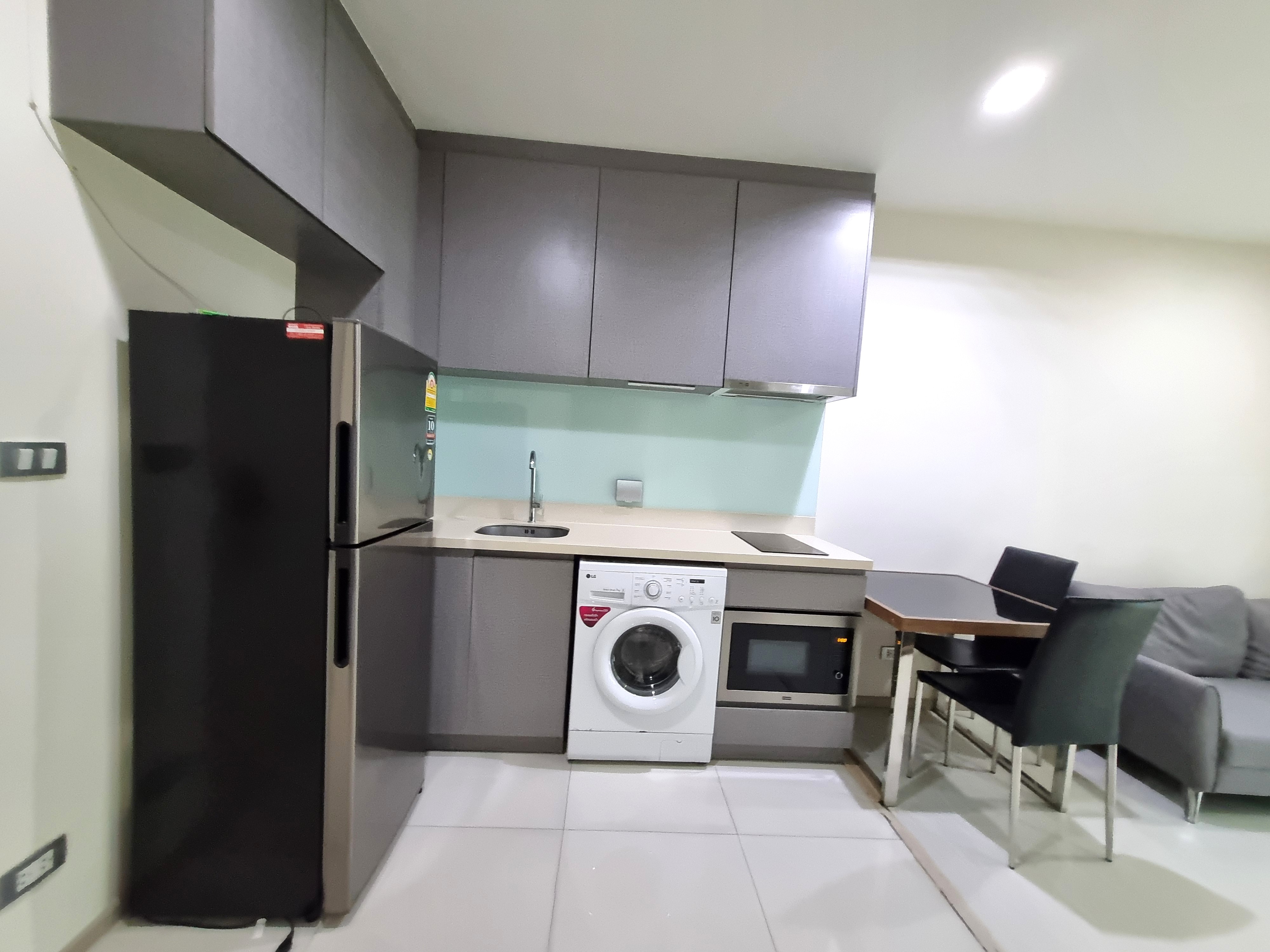 Condo Rhythm Sukhumvit 36-38 | 33.11 ตร.ม.| ชั้น 7 | วิวสระน้ำ - ใกล้ BTS ทองหล่อ ตกแต่งคบ เฟอร์นิเจอร์ครบ พร้อมอยู่ 3