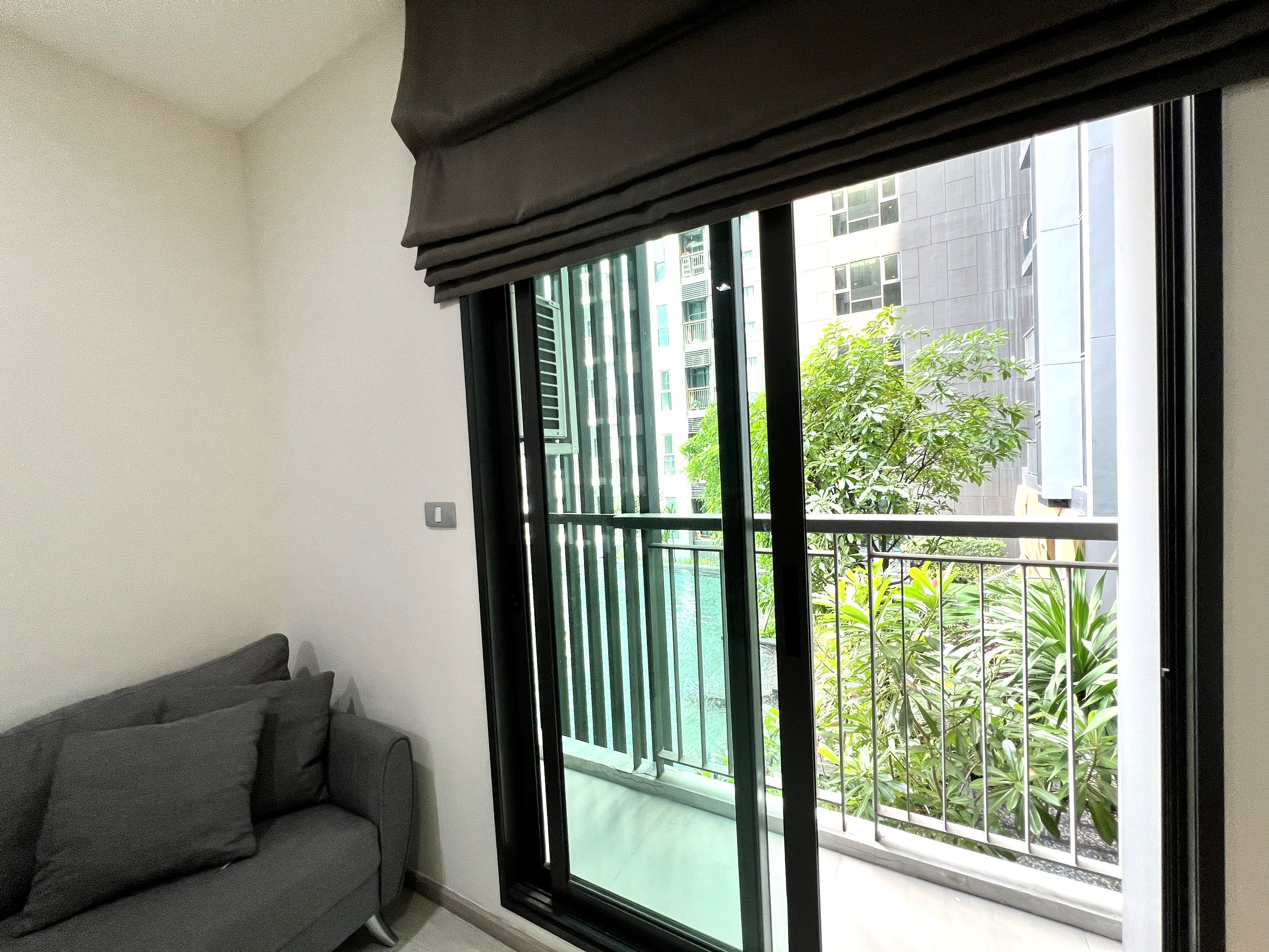 Rhythm Condo Sukhumvit 36-38 | 33.11 sq.m. | Swiming Pool View 6