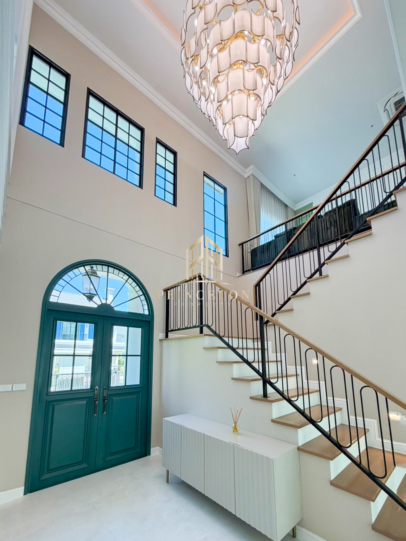 Luxury house Narinsiri rama 9 krungthep kreetha 4