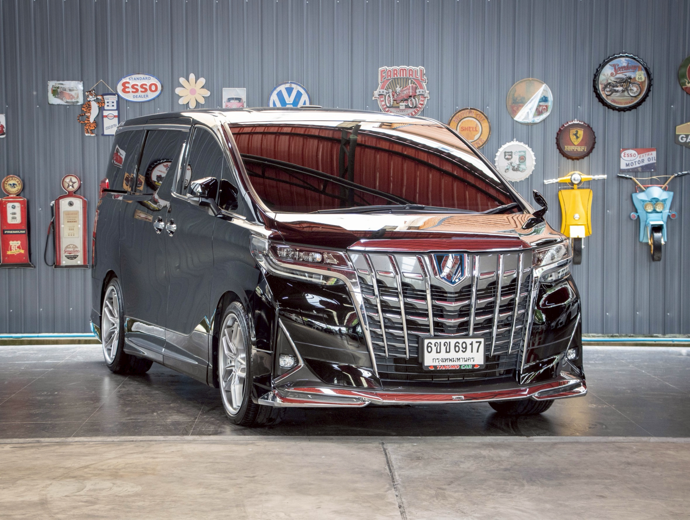 TOYOTA Alphard 2.5 HV 4wd ปี 2022 รถใช้น้อยมา วิ่ง 50,000 กม แท้ๆ รถเดิมๆทุกชิ้น