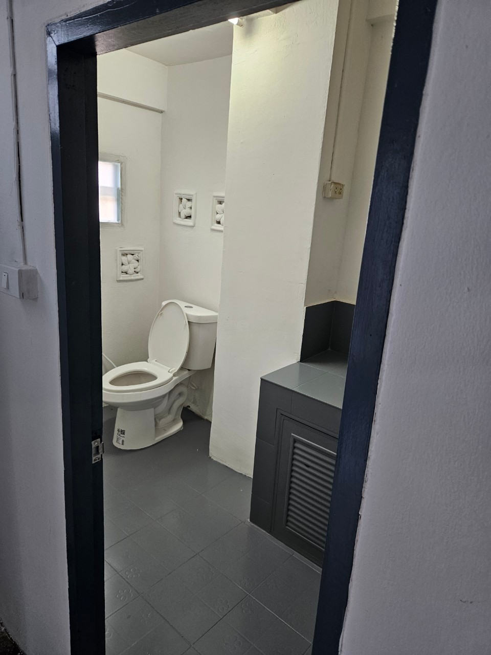 ให้เช่าตึกแถว 5 ชั้น ซอยวัดนักบุญเปโตร ตำบลท่าข้าม อำเภอสามพราน จังหวัดนครปฐม 5 ชั้น 5 ห้องนอน 5 ห้องน้ำ แต่งสวยพร้อมอยู่ ใกล้วัดนักบุญเปโตร 4