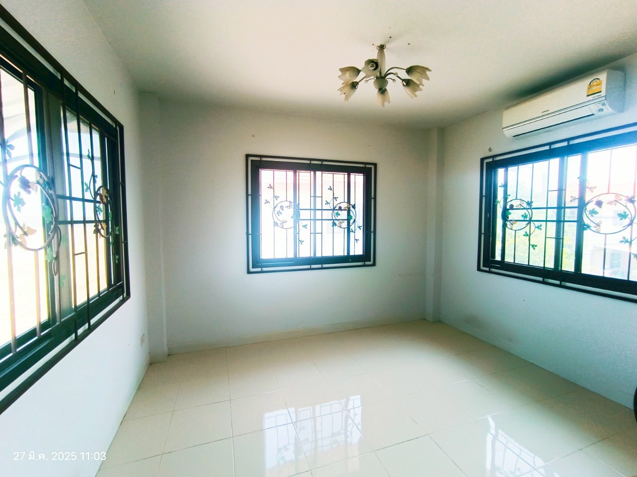 บ้านเดี่ยว​ อริสรา3เฟส2ชั้น​ 51ตรว.แอร์4ตัว 12