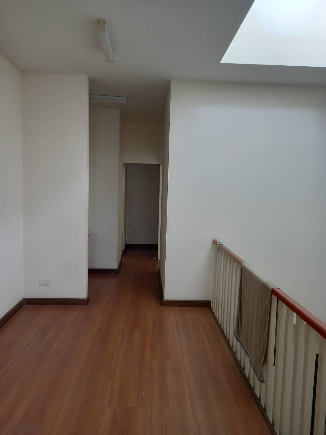 ตึกแถวอาคารพานิชณ์3ชั้น 8