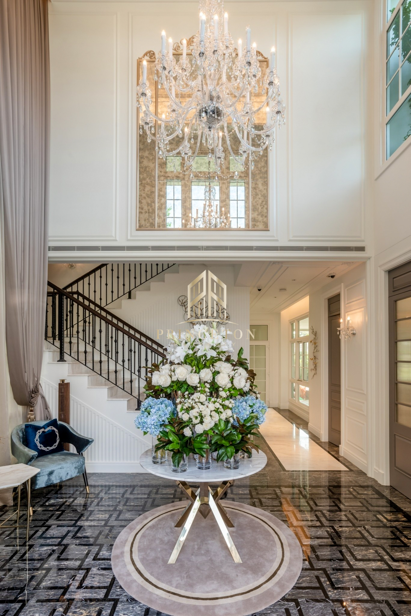 Crystal Solana Show House – บ้านหรูระดับ Super Luxury บนถนนเลียบทางด่วนรามอินทรา  8