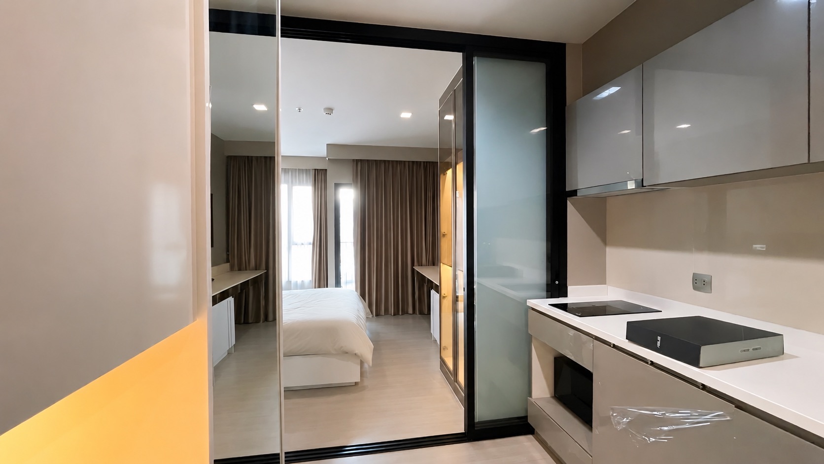Condo Life Asoke-Rama9 5