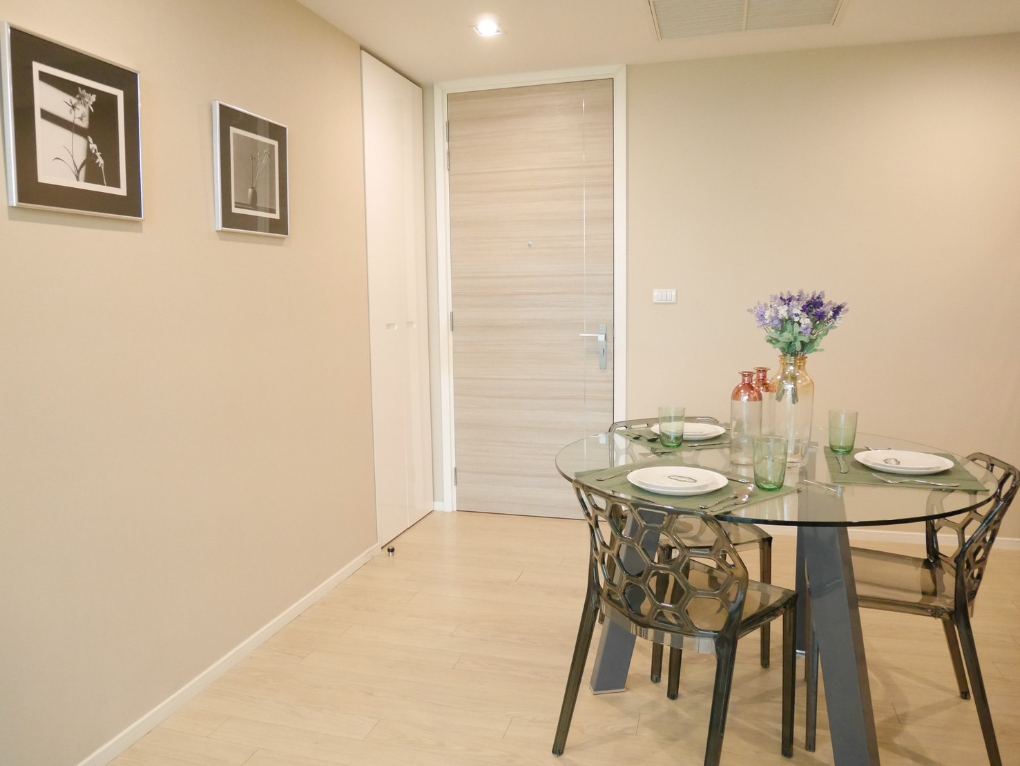 THE ROOM SUKHUMVIT 21 (ASOKE) 14