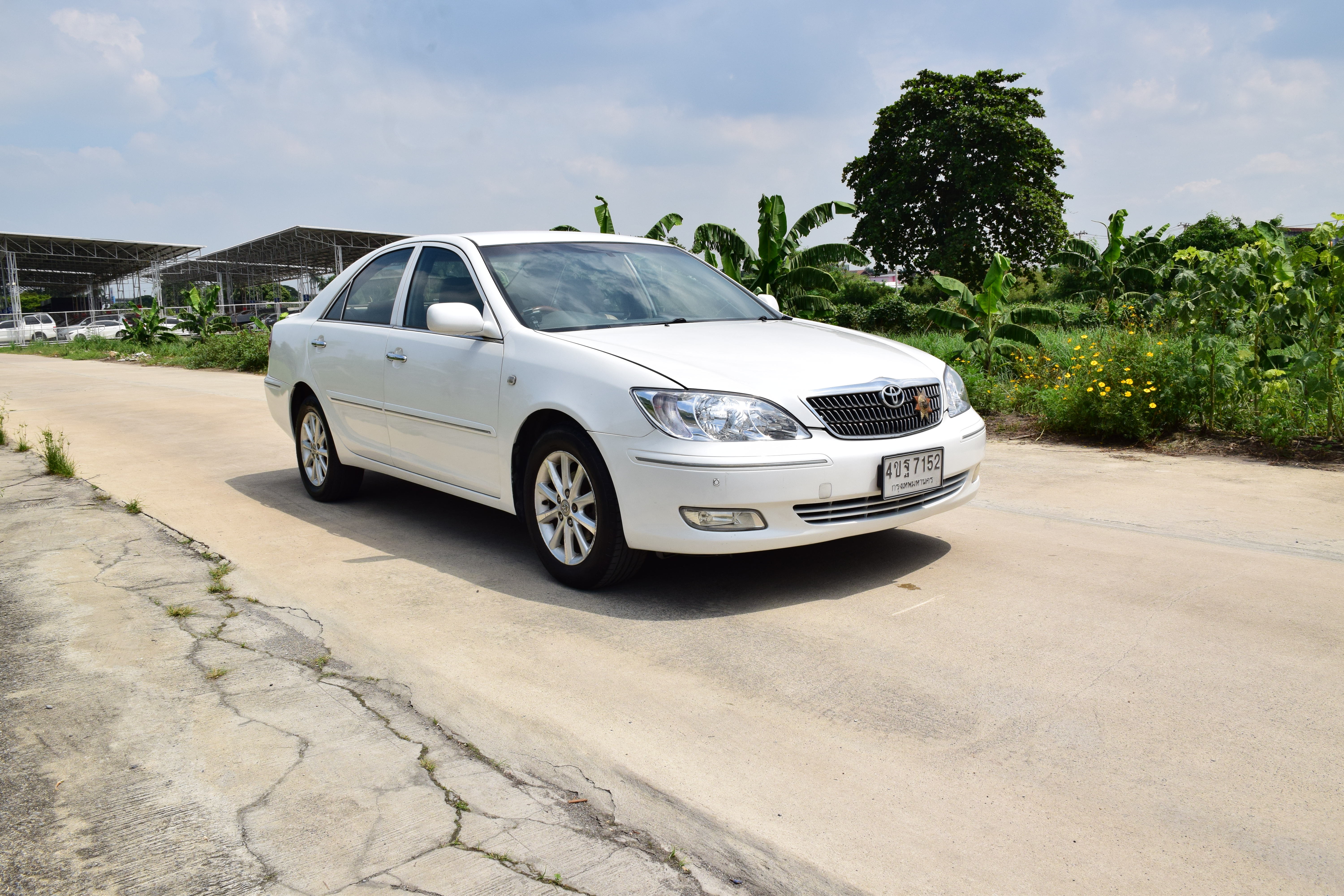 ขาย89000บาท เจ้าของขายเองTOYOTA CAMRY 2.4Q ตัวท็อปติดแก๊ส LPG เบาะหนังแท้ไฟฟ้าคู่หน้า แอร์จอฉ่ำๆ จอทัสกรีนกล้องหลัง ออโต้ โทร0957401229 ไอดีไลน์ UTBP