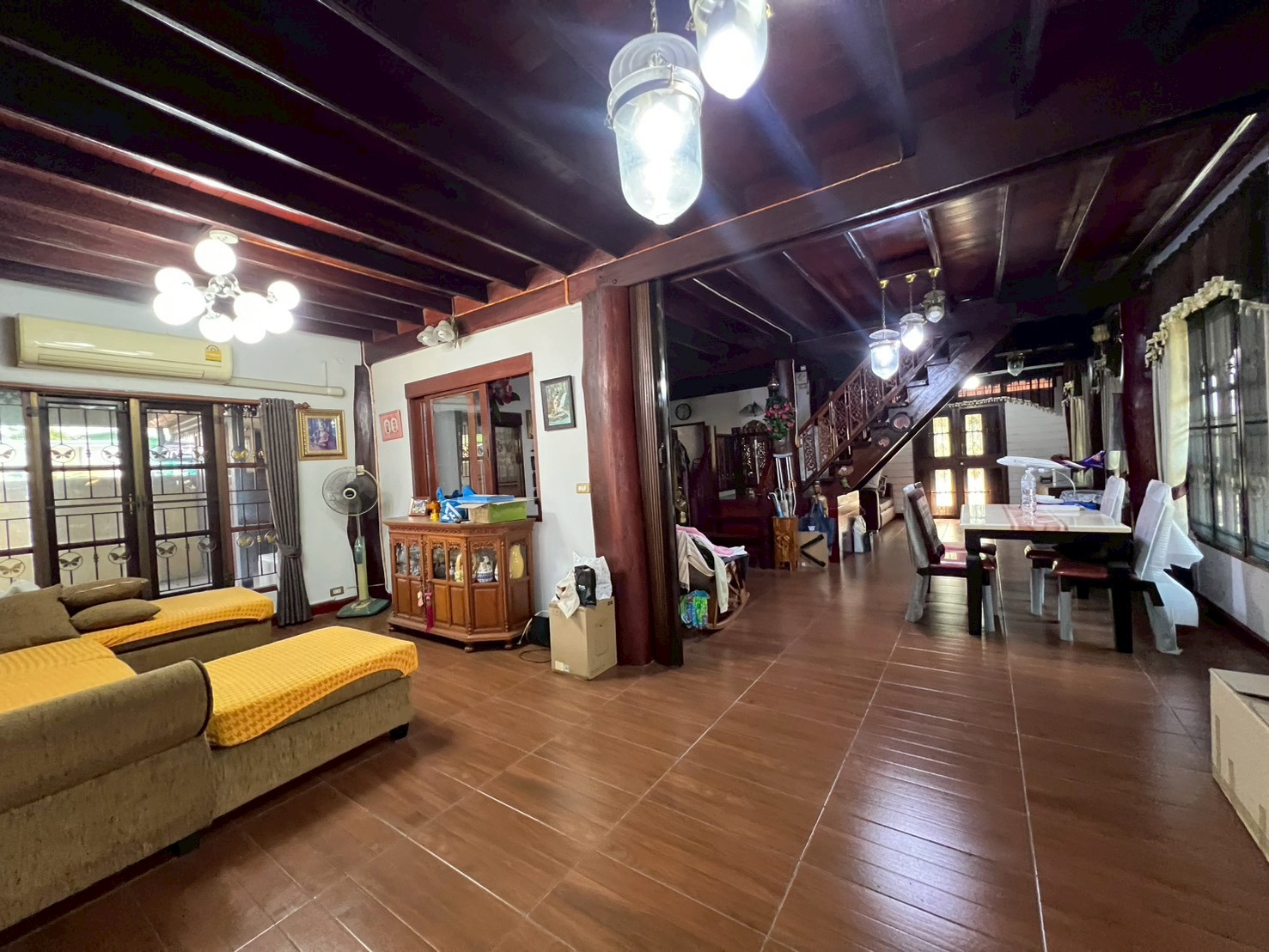 ขายบ้านเรือนไทย ใกล้สนามบินสุวรรณภูมิ  2 ชั้น ขนาด 307ตรว. 3 นอน 2 น้ำ - ม.ลาดกระบัง - ใกล้สยามพรีเมี่ยม เอาท์เล็ท   ต 8