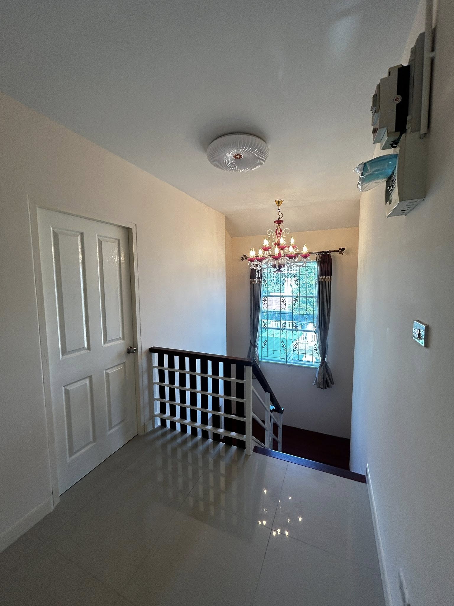 บ้านวิวสวนไทรน้อยขนาด 54 ตรว. 4 ห้องนอน 3 ห้องน้ำ 5