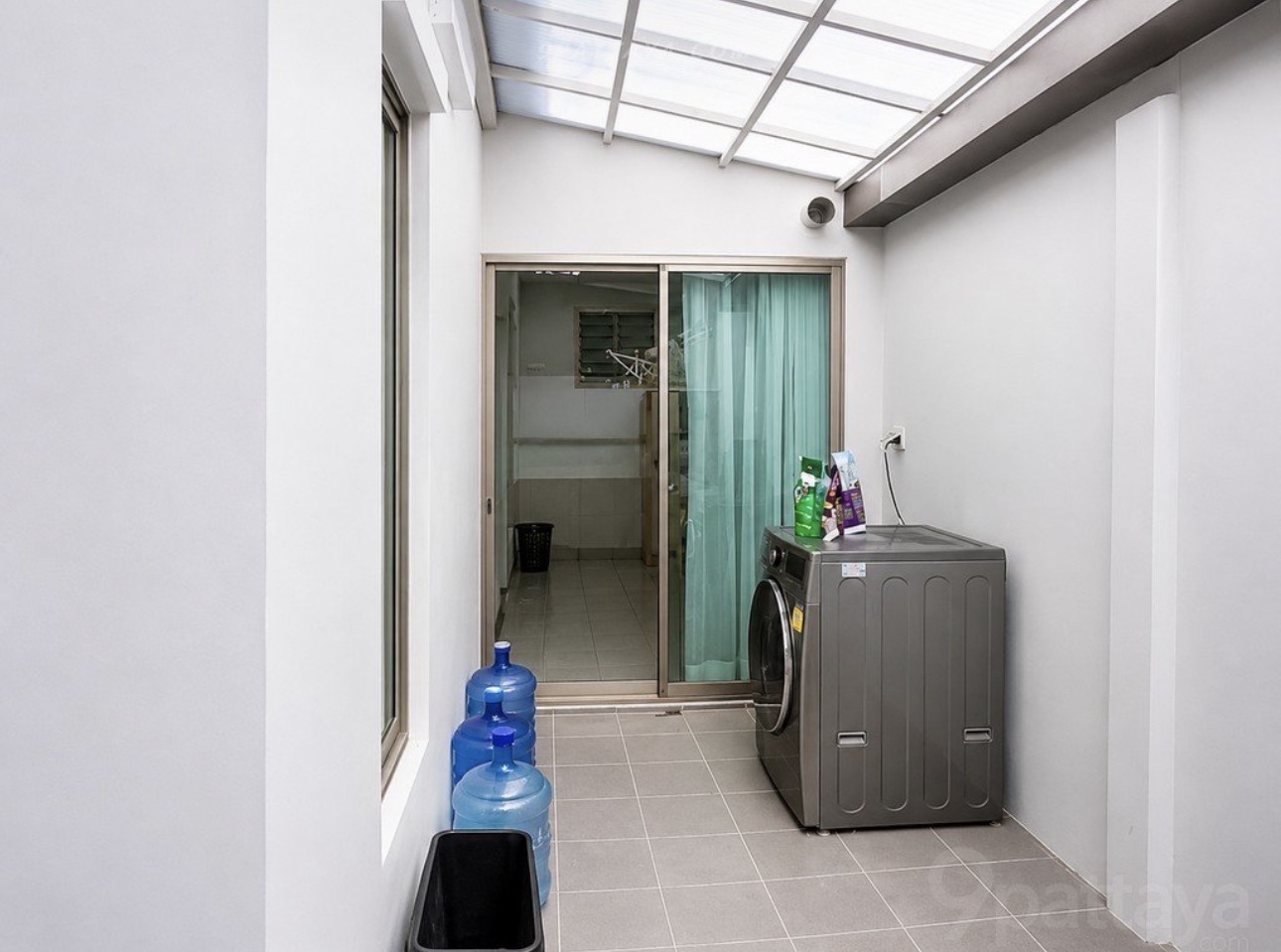 House for Sale with Tenant in Life In The Garden Rong Po - Motorway3-bedroom twin house for sale with existing tenant at 30,000 THB/month. 6