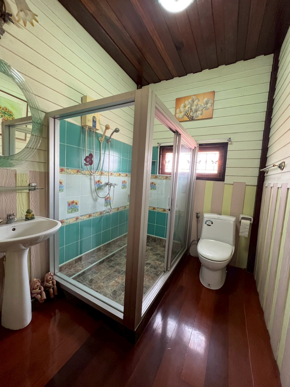 ขายบ้านเรือนไทย ใกล้สนามบินสุวรรณภูมิ  2 ชั้น ขนาด 307ตรว. 3 นอน 2 น้ำ - ม.ลาดกระบัง - ใกล้สยามพรีเมี่ยม เอาท์เล็ท   ต 11