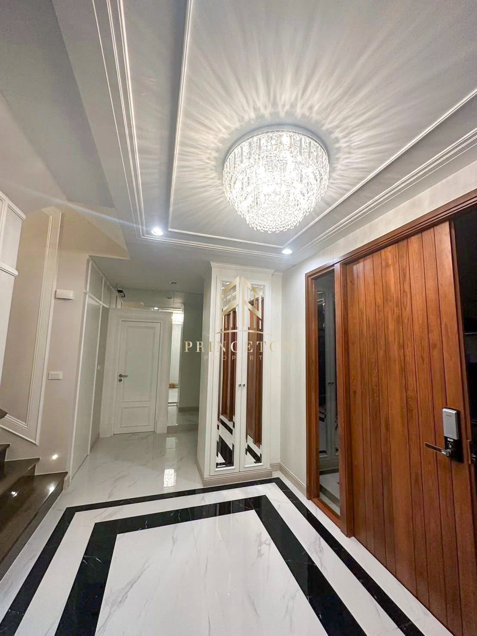 Luxury House Vana Residence Rama 9 - Srinakarin 6