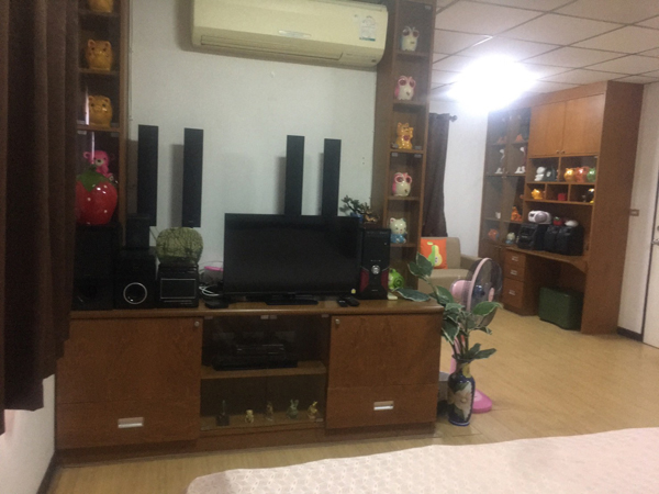 ให้เช่าบ้านเดี่ยว 2 ชั้น สระว่ายน้ำในตัว เนื้อที่ 130 ตร.ว 4ห้องนอน 3ห้องน้ำ แอร์ เฟอร์ครบ ถนนรามคำแหง เขตสะพานสูง ราคาเช่า 42,000 บ/ด 12