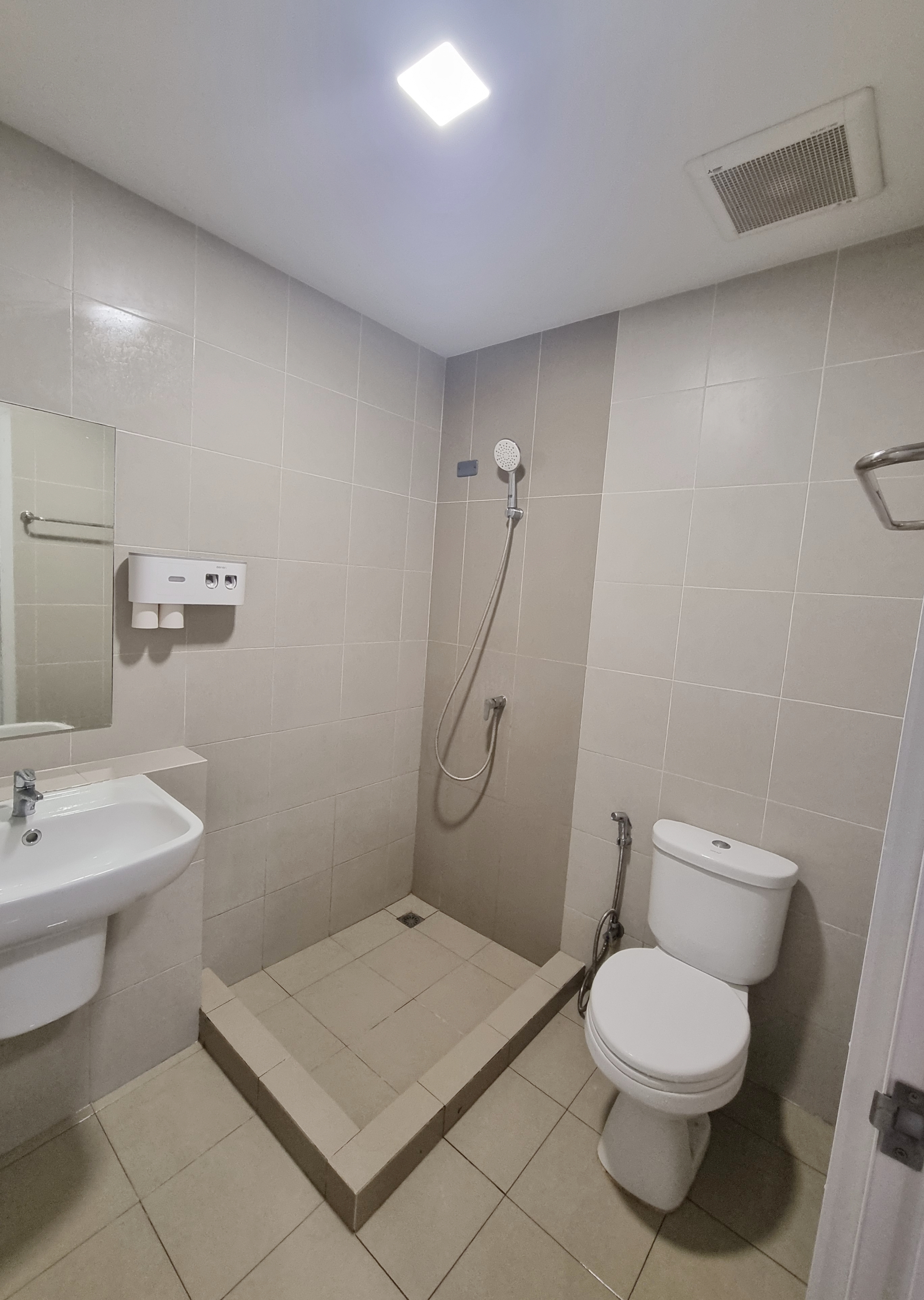 ทาวน์เฮ้าส์ เดอะธามราชพฤกษ์ - สิรินธร 13