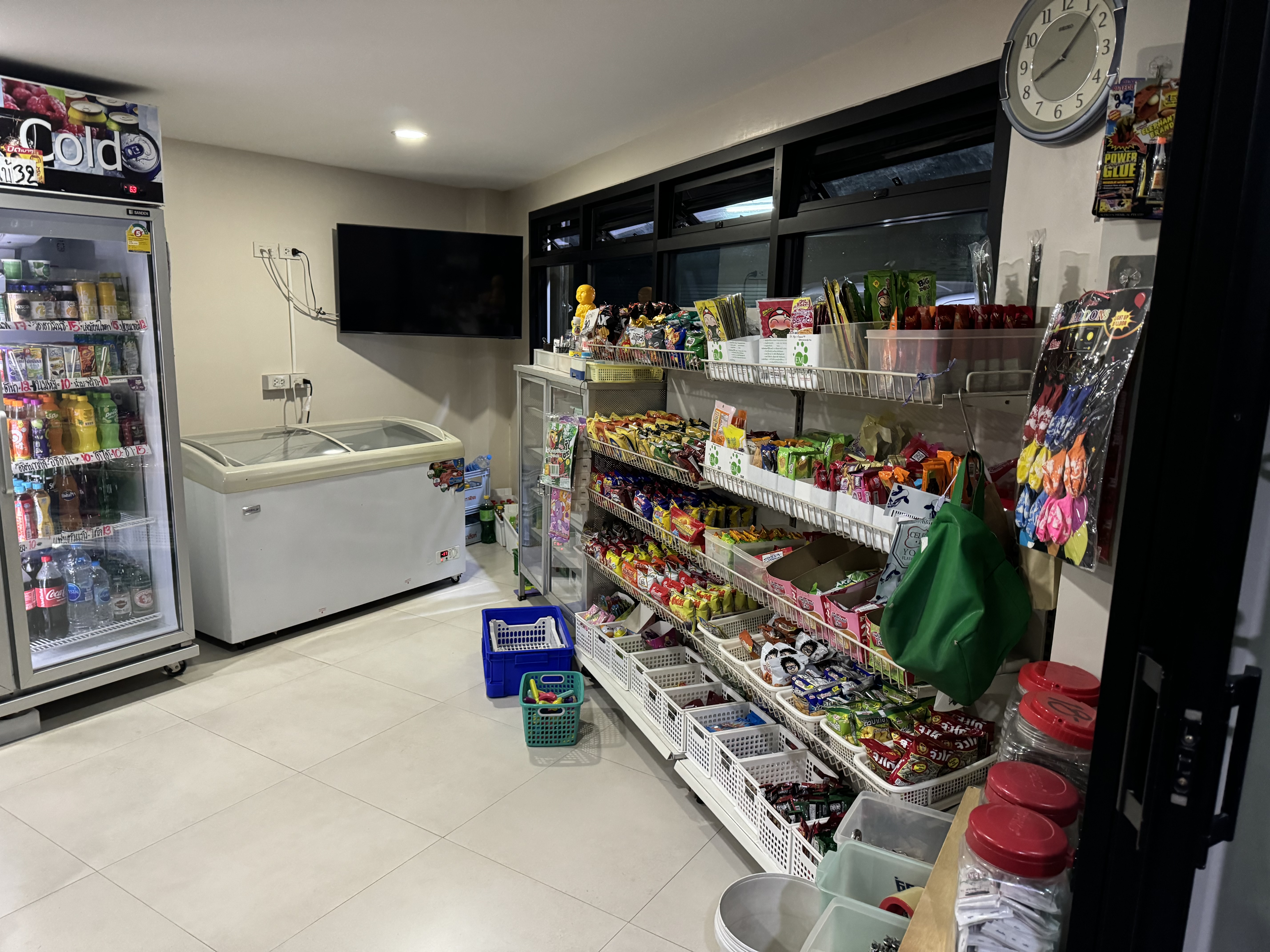 บ้านตึกแถว ทำเลดีใกล้รถไฟฟ้า 8