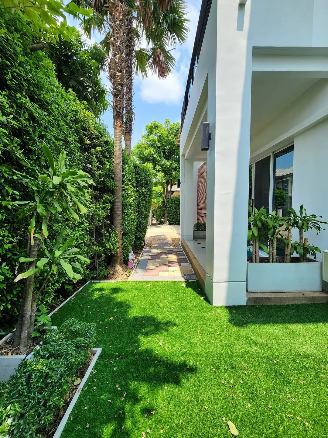 ม.บางกอกบูเลอวาร์ด สาทร-ปิ่นเกล้า 1 3