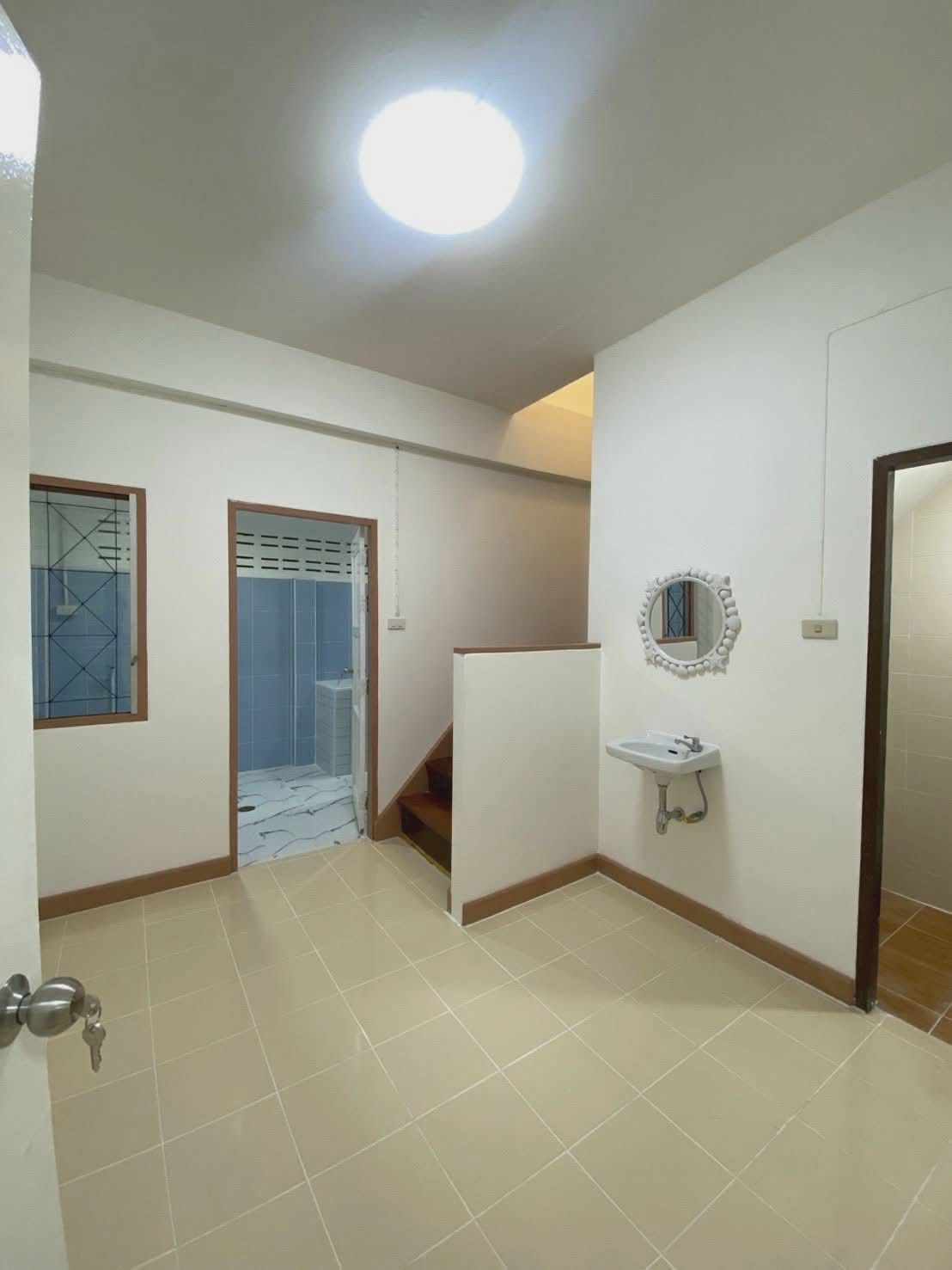 บ้านทาวน์โฮม2ชั้น 2ห้องนอน 2ห้องน้ำ 4