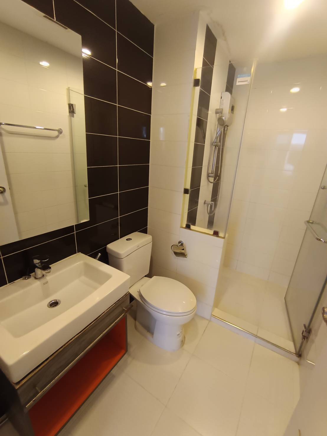 คอนโดให้เช่า-For Rent 4