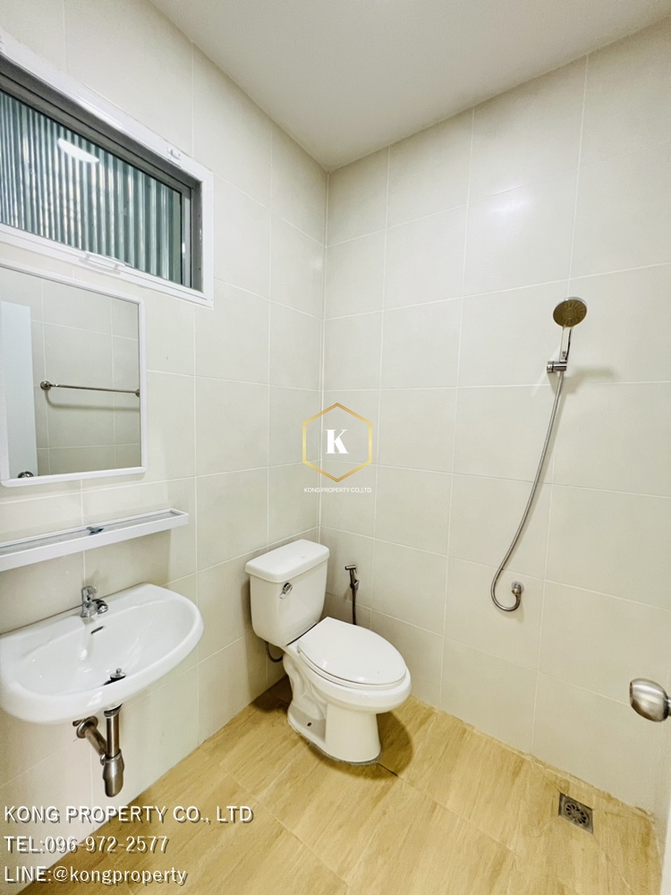 ให้เช่าโกดัง ลำลูกกา คลอง 3 ปทุมธานี 403 ตรม สร้างใหม่  สไตล์โมเดิร์น  10