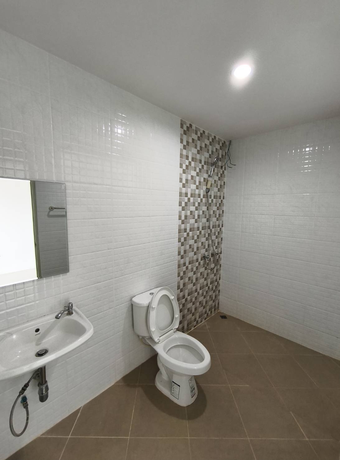 ตึกแถว 3 ชั้น ครึ่ง ถนนข้าวหลาม บางแสน จ.ชลบุรี 20