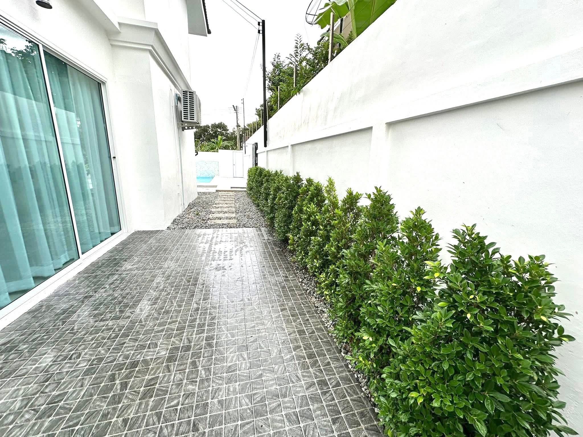 Selling house nearly Jomtien beach 10.9 million  17