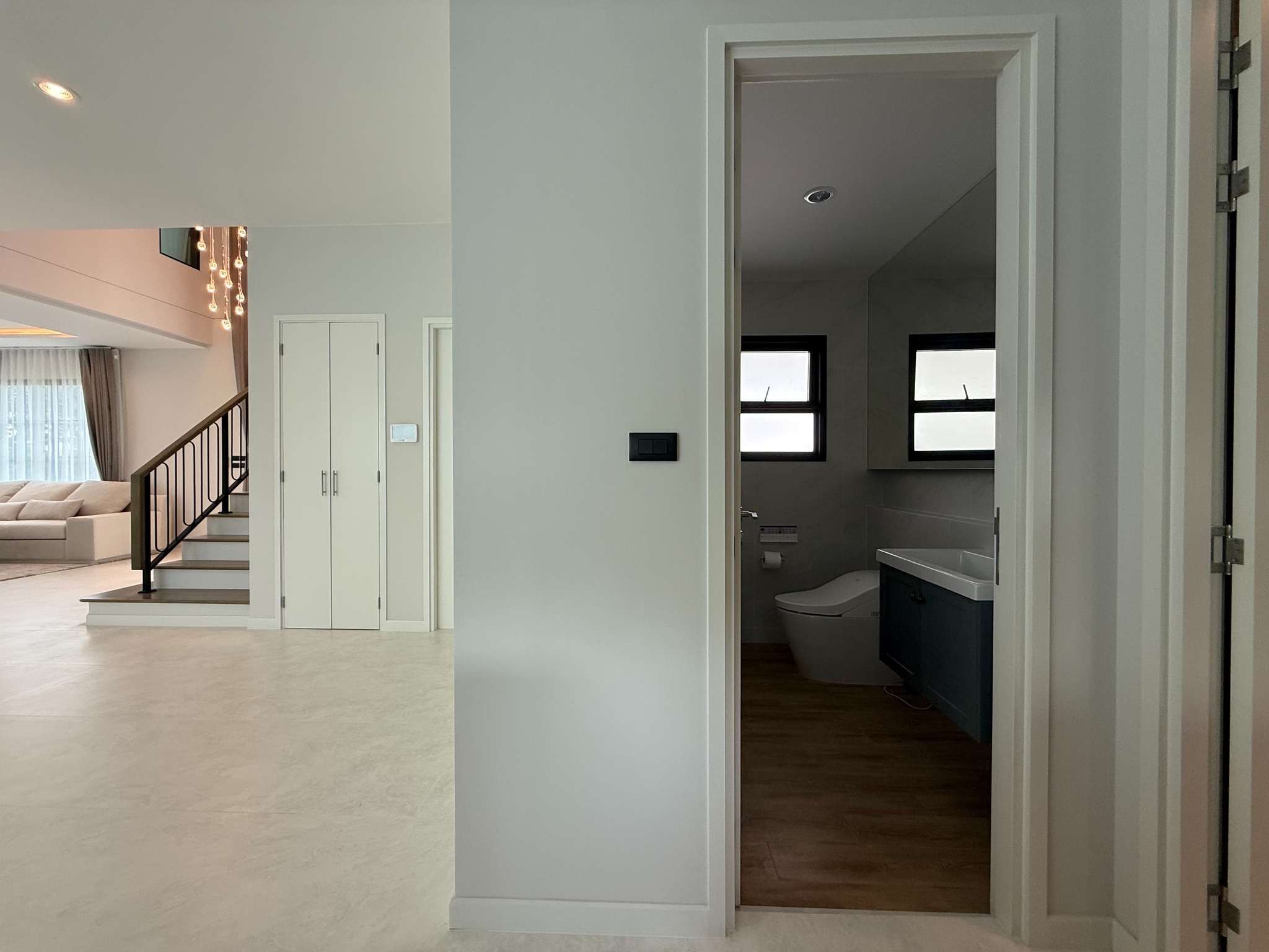 Luxury Family House for Rent Setthasiri Bangna KM.10 (Big Size) 8