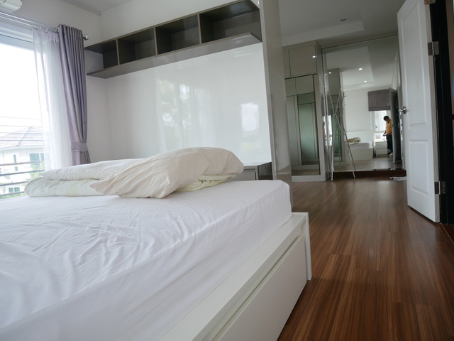 ขายบ้านเดี่ยว 2 ชั้น หมู่บ้านศุภาลัย ไพรด์ บางนา-ลาดกระบัง  เนื้อที่ 56.9 ตร.วา ซ. ลาดกระบัง 54 ต.ศีรษะจรเข้น้อย อ.บางเสาธง จ.สมุทรปราการ 11