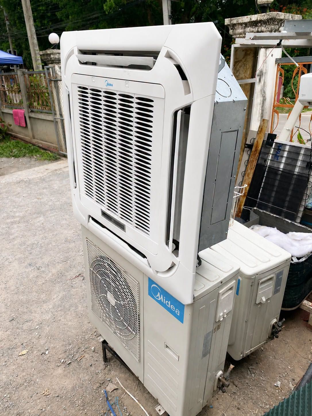 แอร์ฝังฝ้า 4 ทิศทาง MIDEA 24,000 BTU