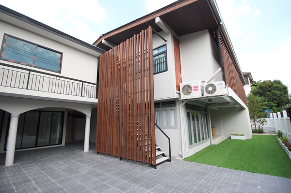 ให้เช่าบ้านเดี่ยว 2 ชั้นเนื้อที่ 100 ตร.ว พื้นที่ใช้สอย 400ตร.ม 6ห้องนอน 7ห้องน้ำ เฟอร์ครบ ถนนลาดพร้าว เขตจตุจักร ราคาเช่า 230,000 บ/ด 4