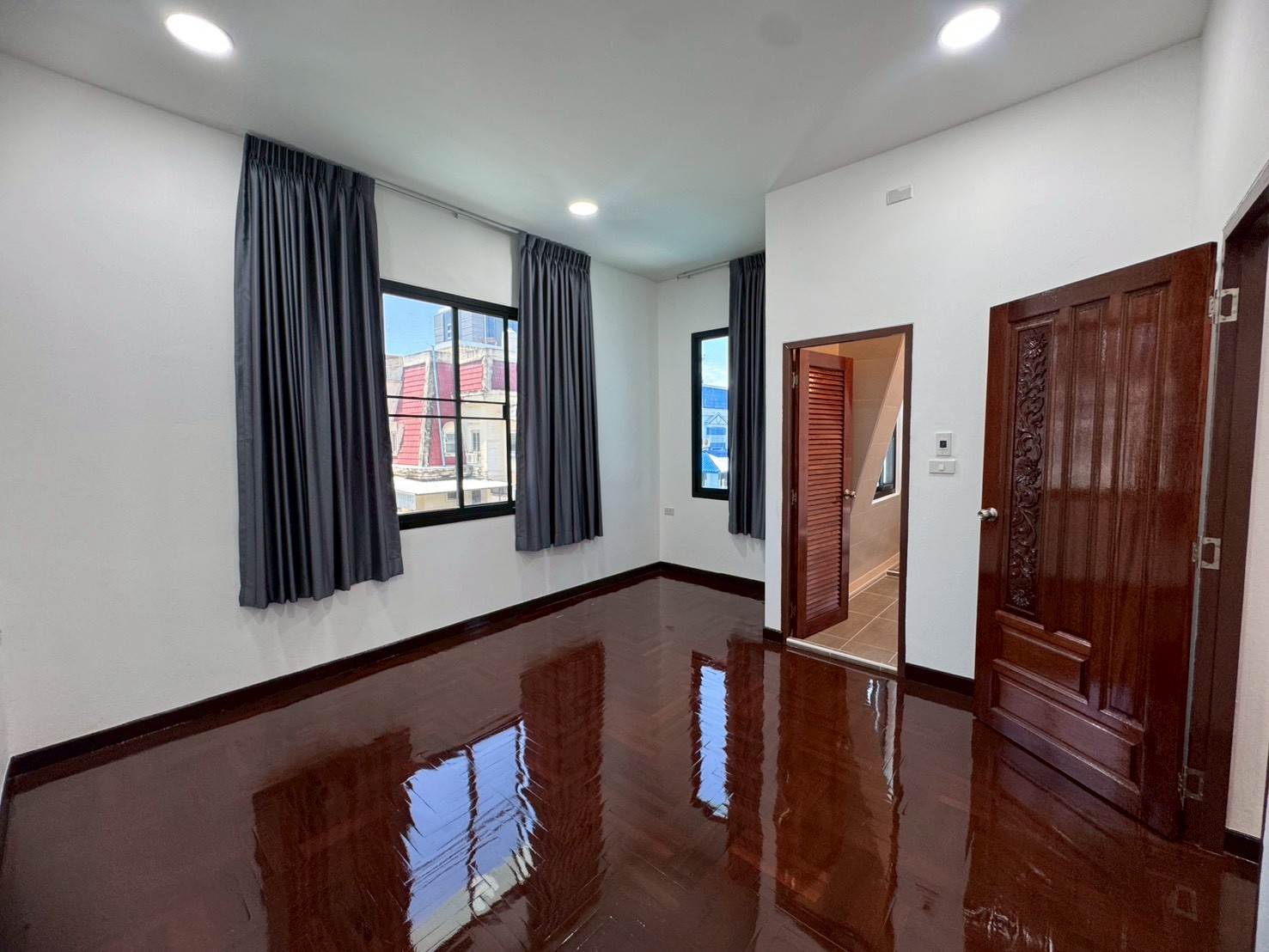 ให้เช่าบ้าน ซอยศรีนครินทร์ 24 **ราคาพิเศษขนาด 300 ตร.ม.** (N.2198) 9