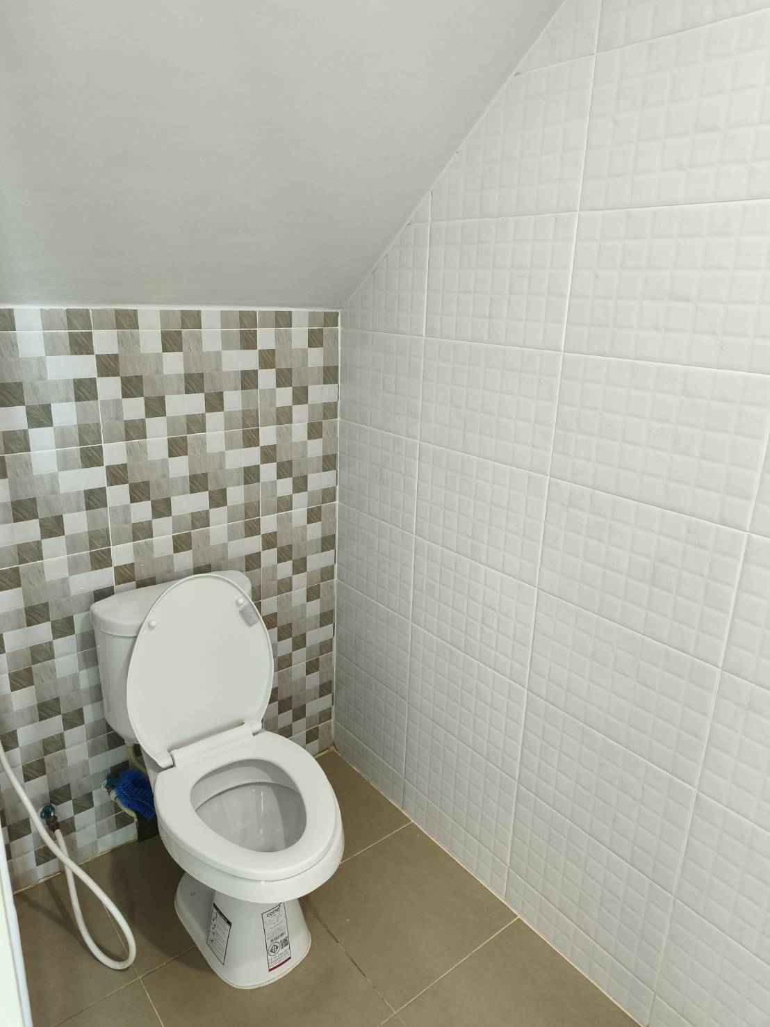 ตึกแถว 3 ชั้น ครึ่ง ถนนข้าวหลาม บางแสน จ.ชลบุรี 11