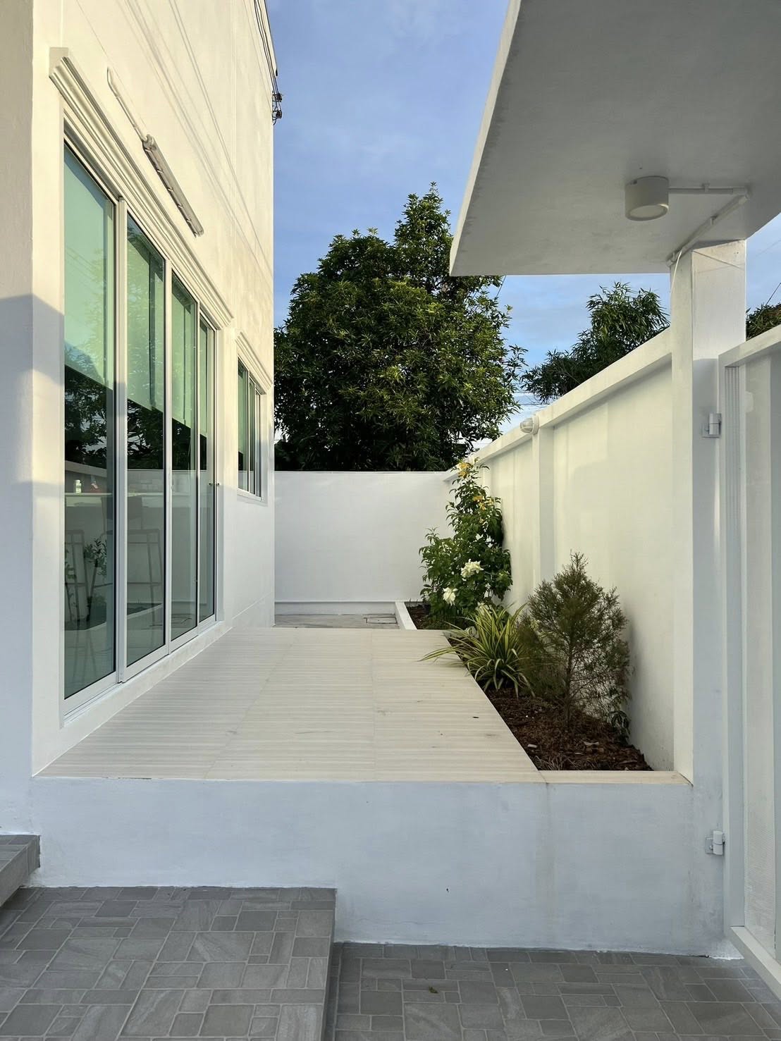 U1450 ให้เช่าบ้านเดี่ยว 2 ชั้น บ้านสร้างเอง สไตล์ Modern Minimal ใกล้สนามบินสุวรรณภูมิ แค่15 นาที บ้านพร้อมเฟอร์ ทำเลดีเดินทางสะดวกเข้าออกได้หลายทาง 13