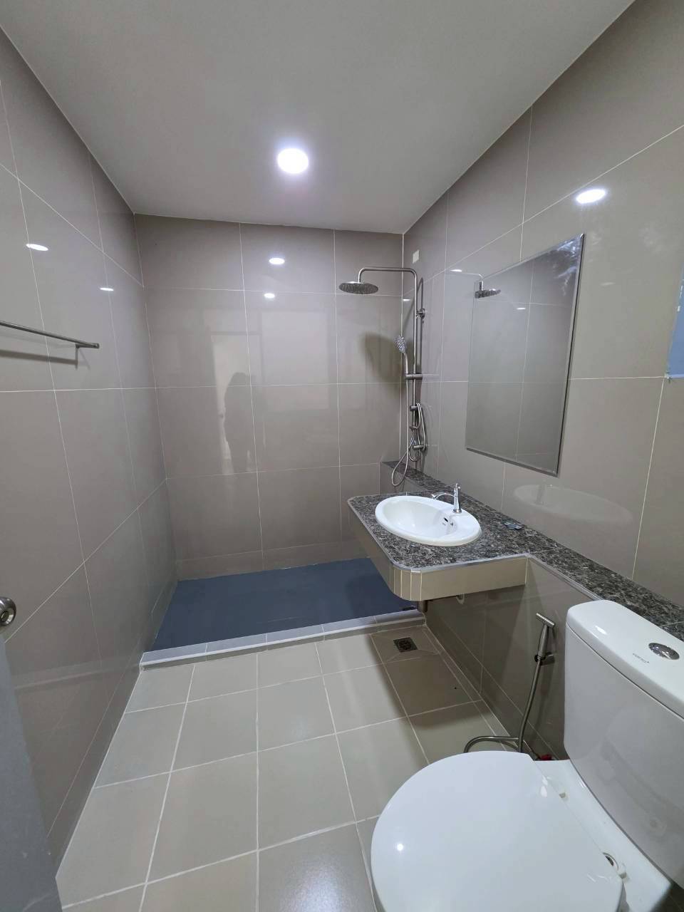 ทาวเฮาส์รีโนเวทใหม่ พร้อมอยู่ มบ.สิรารมย์ ถ.บ้านกล้วย-ไทรน้อย (เจ้าของขายเอง) 9