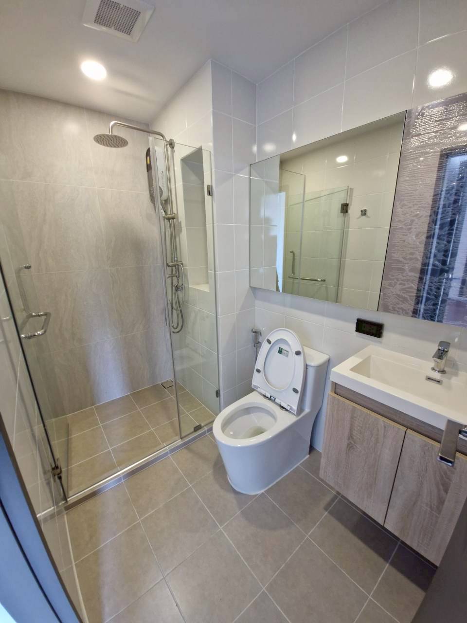 คอนโด ดิออริจิ้น รัชดา–ลาดพร้าว (The Origin Ratchada–Ladprao) ทำเลศักยภาพ พร้อมอยู่! ชั้น 8 ห้องมุม วิวดีสุด ติด MRT ลาดพร้าว+ สายสีเหลือง 18